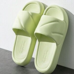 Thick-Soled House, Non-Slip Wear-Resistant Soft Comfortable Slipper